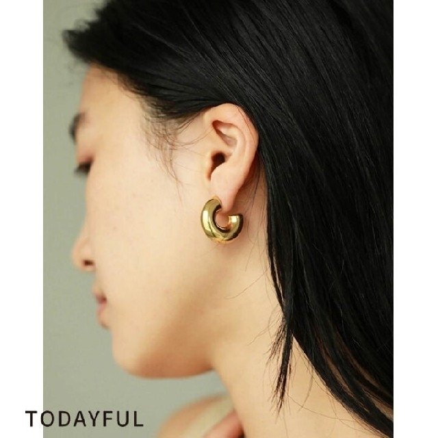 TODAYFUL(トゥデイフル)の【美品】TODAYFULチャンキーフープピアス(SIlver925)アクセサリー レディースのアクセサリー(ピアス)の商品写真