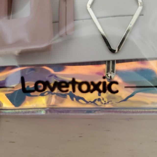 lovetoxic(ラブトキシック)のヘアピン レディースのヘアアクセサリー(ヘアピン)の商品写真