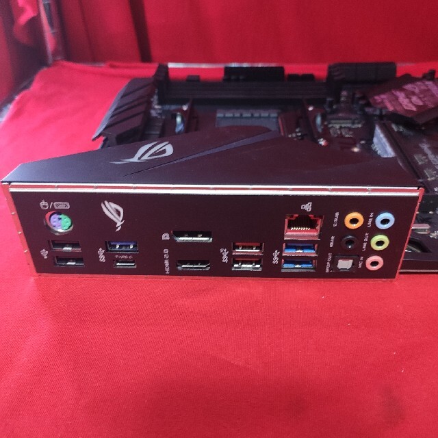 ASUS ROG STRIX B450-F GAMING スマホ/家電/カメラのPC/タブレット(PCパーツ)の商品写真