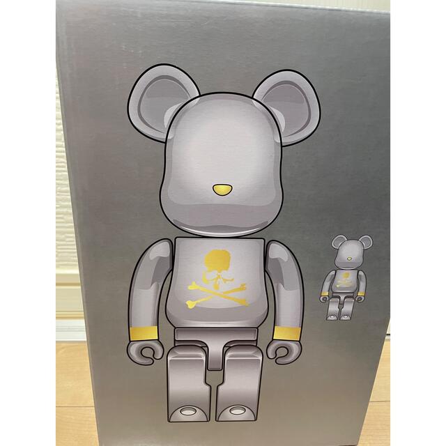 BE@RBRICK(ベアブリック)のBE@RBRICK mastermind JAPAN SILVER 新品未開封 ハンドメイドのおもちゃ(フィギュア)の商品写真