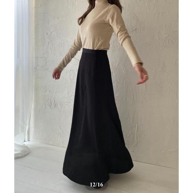 Satin flare long skirt レディースのスカート(ロングスカート)の商品写真