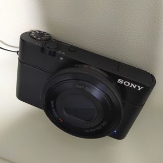 ソニー(SONY)のSony RX 100ブラック(コンパクトデジタルカメラ)