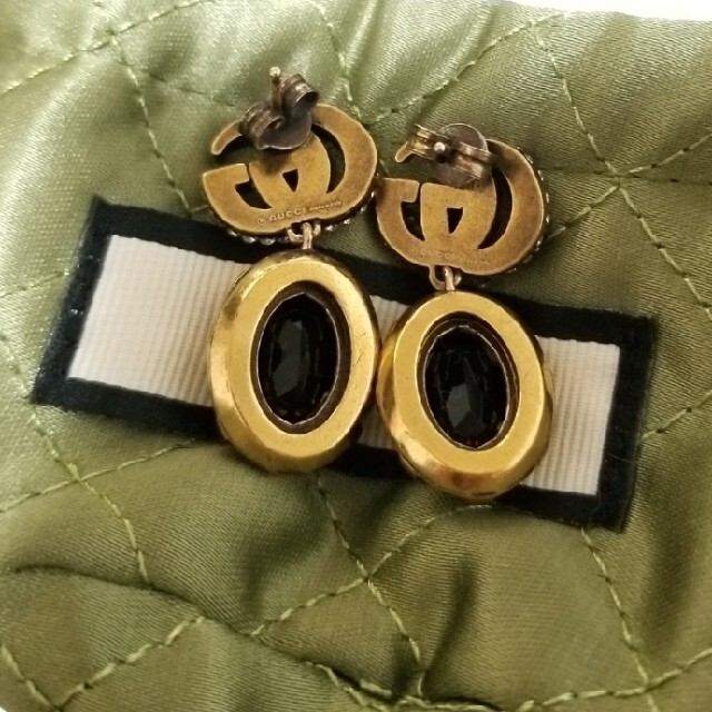 GUCCI ヴィンテージ調ピアス GUCCI ヴィンテージ調ピアス