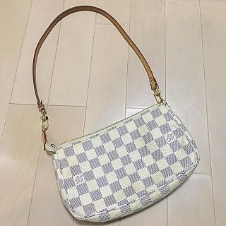 ルイヴィトン(LOUIS VUITTON)のVuitton アズール ポーチ(クラッチバッグ)