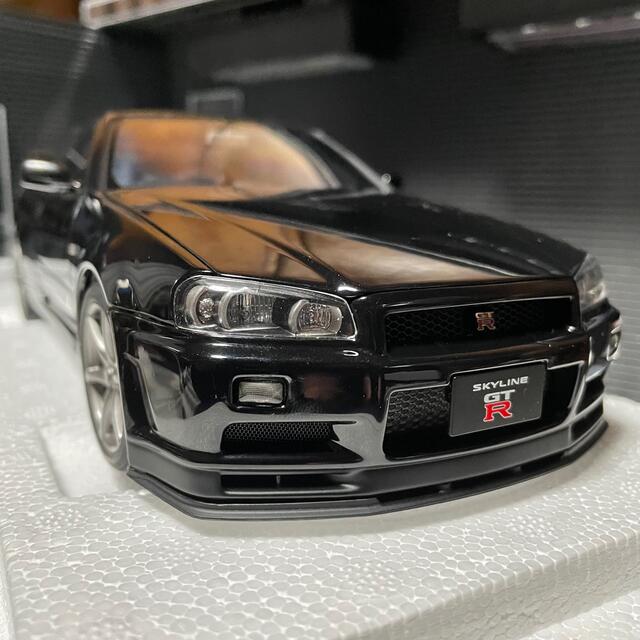 未展示品オートアート1/18スカイライン GT-R R34 V-SPEC II