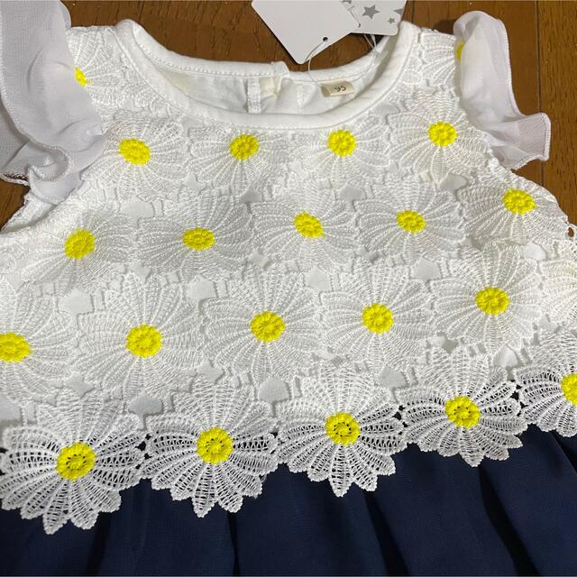 【新品】ベビー 子ども服 女の子 ワンピース 白 紺 花柄  キッズ/ベビー/マタニティのキッズ服女の子用(90cm~)(ワンピース)の商品写真