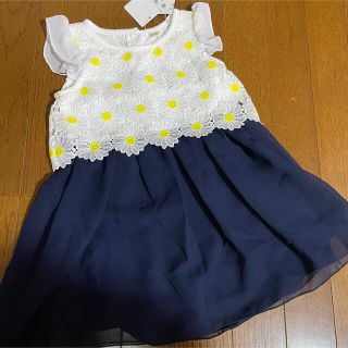 【新品】ベビー 子ども服 女の子 ワンピース 白 紺 花柄 (ワンピース)