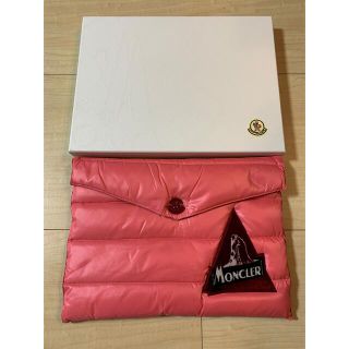 モンクレール(MONCLER)のMONCLER BUSTA PIUMINO モンクレール クラッチバッグ バッグ(クラッチバッグ)