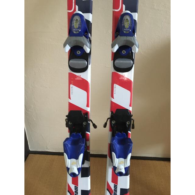 used スキー板 子供用 スキーセット　118㎝の板と85センチストック2点 スポーツ/アウトドアのスキー(板)の商品写真