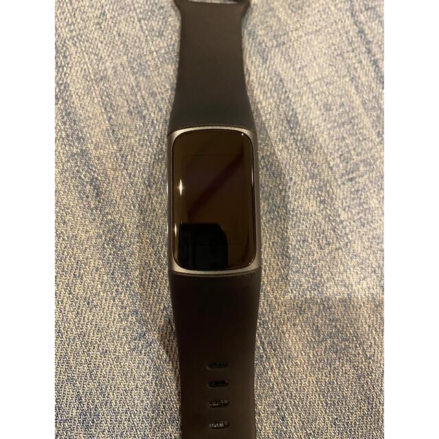 fitbit charge 5 半日のみ使用超美品