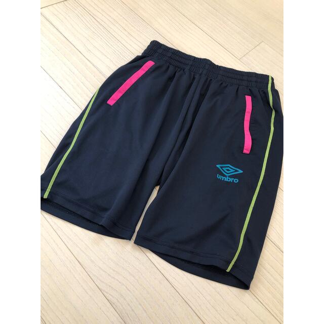 UMBRO(アンブロ)の匿名配送♡umbro アンブロ ハーフパンツ　ネイビー　スポーツパンツ　Sサイズ レディースのパンツ(ハーフパンツ)の商品写真