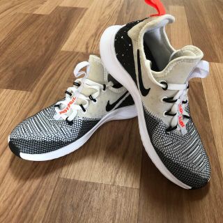 ナイキ(NIKE)のNIKE シューズ　22cm(シューズ)