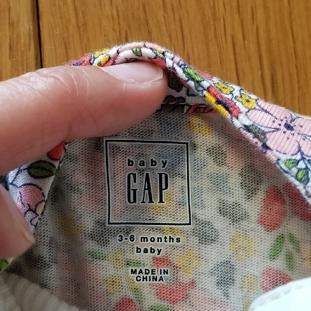 babyGAP(ベビーギャップ)のbaby GAP　ロンパース キッズ/ベビー/マタニティのベビー服(~85cm)(ワンピース)の商品写真