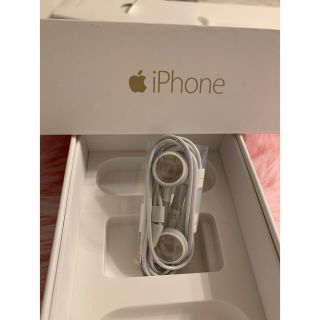 アイフォーン(iPhone)のiPhone イヤホン 純正品 Apple(ストラップ/イヤホンジャック)