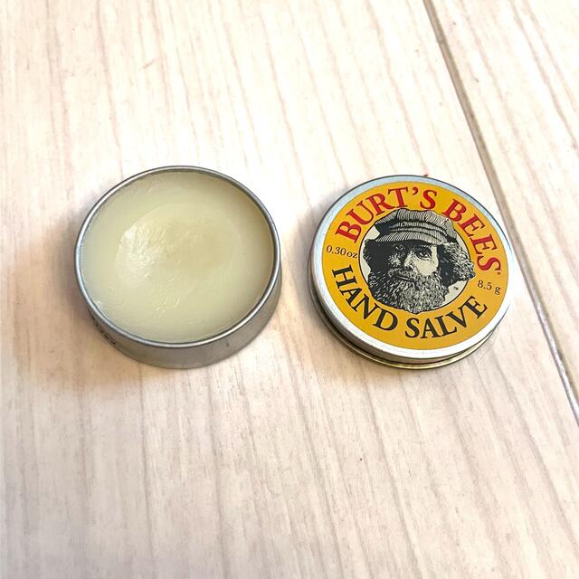 BURT'S BEES(バーツビーズ)のバーツビーズ　リップバーム　HAND SALVE コスメ/美容のスキンケア/基礎化粧品(リップケア/リップクリーム)の商品写真