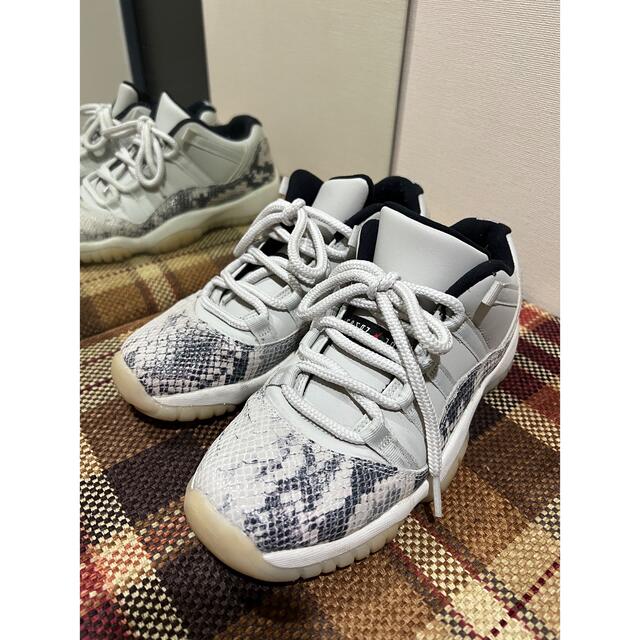 AIR JORDAN 11 LOW SNAKESKIN LIGHT BONE