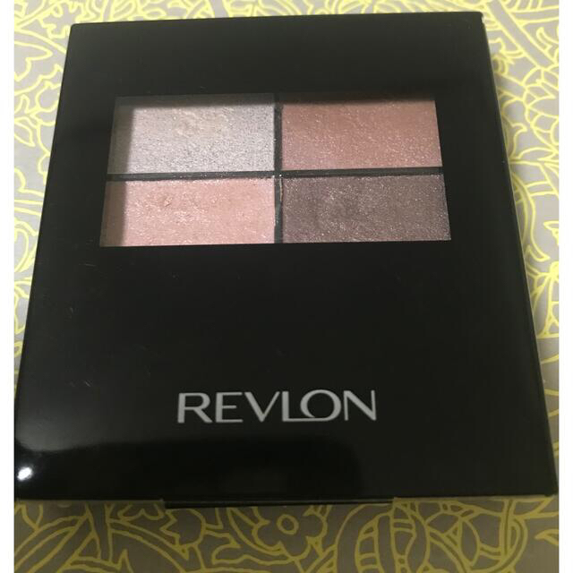 REVLON(レブロン)のレブロン アイグロー シャドウ クワッド N 002 スウィート ニュートラルズ コスメ/美容のベースメイク/化粧品(アイシャドウ)の商品写真