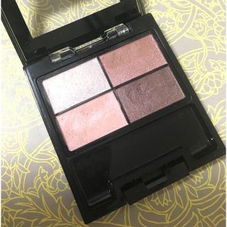 レブロン(REVLON)のレブロン アイグロー シャドウ クワッド N 002 スウィート ニュートラルズ(アイシャドウ)