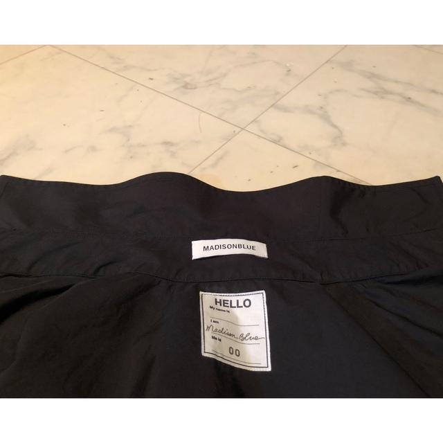 MADISONBLUE(マディソンブルー)のマディソンブルー/半袖　J.BRADELYシャツ　ブラック00 レディースのトップス(シャツ/ブラウス(長袖/七分))の商品写真