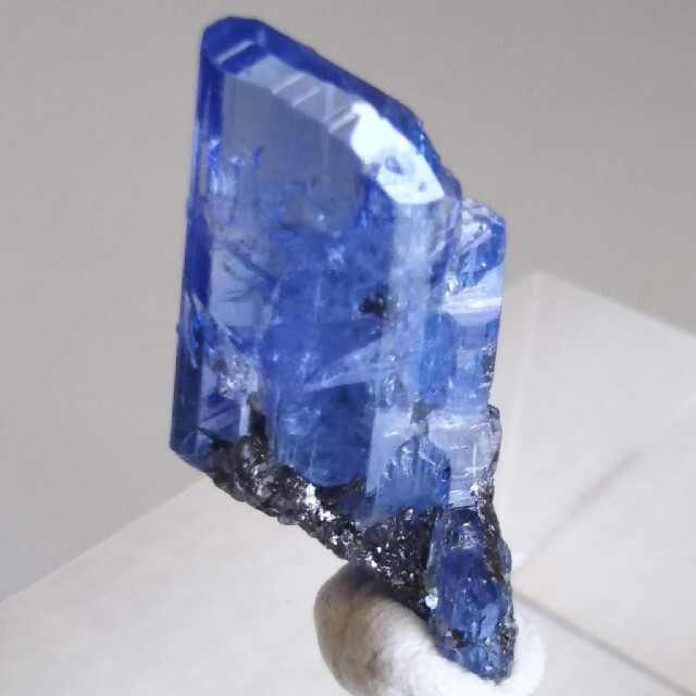 大感謝セール】 タンザナイト原石 鉱物標本 6.19ct - die-beamten