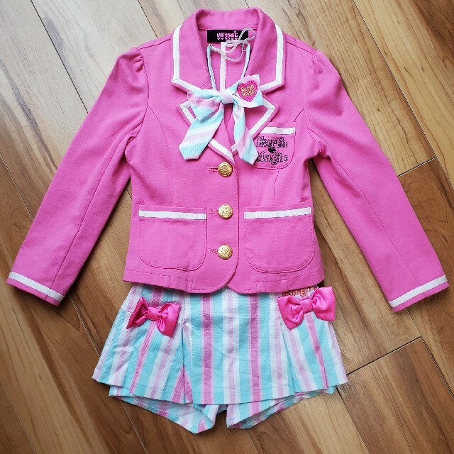 EARTHMAGIC(アースマジック)のアースマジック☆3点セット☆120センチ キッズ/ベビー/マタニティのキッズ服女の子用(90cm~)(ドレス/フォーマル)の商品写真