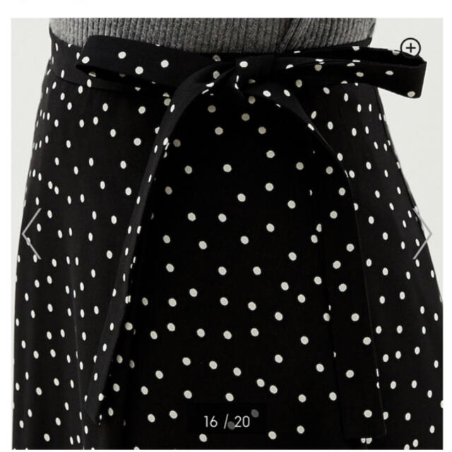 GU(ジーユー)のドットフレアミディスカート　ブラック レディースのスカート(ロングスカート)の商品写真