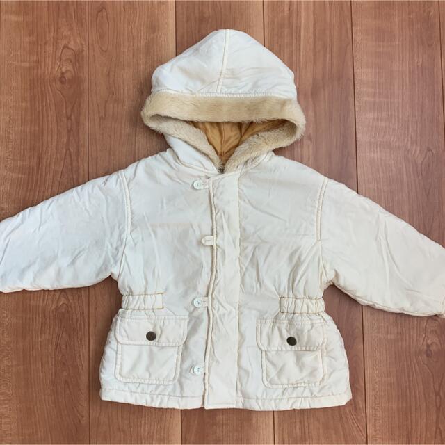 BeBe(ベベ)のbebe アウター　95 キッズ/ベビー/マタニティのキッズ服男の子用(90cm~)(ジャケット/上着)の商品写真