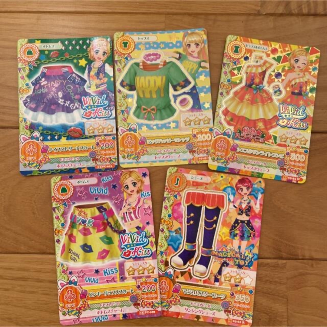アイカツ!(アイカツ)のアイカツバインダー＆ゲームカード76枚まとめ売り＆シール8枚セット エンタメ/ホビーのアニメグッズ(カード)の商品写真