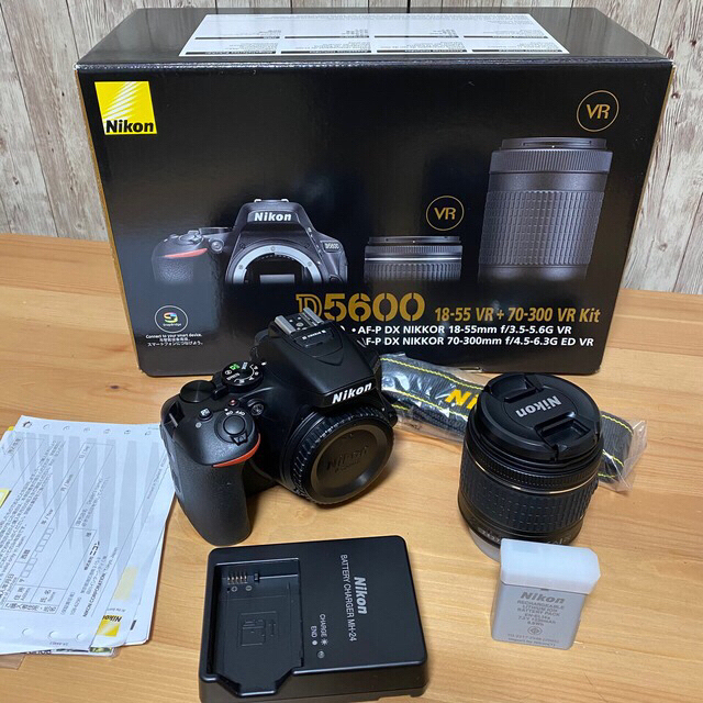 美品 ニコン Nikon D5600 18-55 VR レンズキット