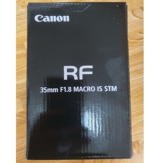 Canon　RF35mm F1.8 MAKRO IS STM