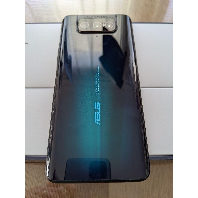 ASUS(エイスース)の【美品】Zenfone7☆オーロラブラック☆国内版SIMフリー☆おまけ付 スマホ/家電/カメラのスマートフォン/携帯電話(スマートフォン本体)の商品写真