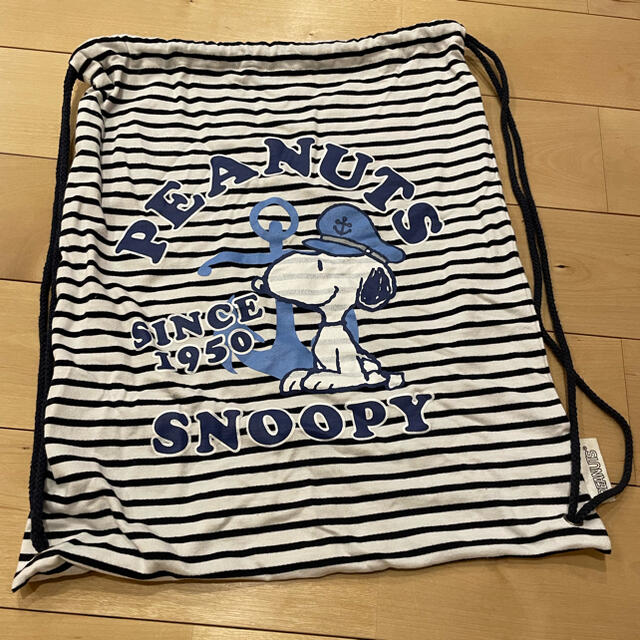 SNOOPY(スヌーピー)のスヌーピー  布製ナップサック エンタメ/ホビーのおもちゃ/ぬいぐるみ(キャラクターグッズ)の商品写真