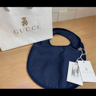 グッチ(Gucci)の【新品タグ付き　正規品】GUCCI ベビースタイ　ネイビー(ベビースタイ/よだれかけ)