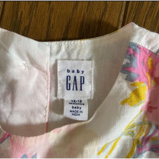 babyGAP(ベビーギャップ)の花柄ワンピース キッズ/ベビー/マタニティのベビー服(~85cm)(ワンピース)の商品写真