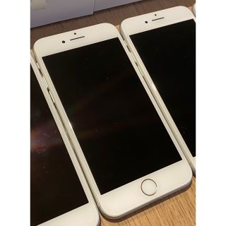 アイフォーン(iPhone)の☆超美品☆　SIMフリー　iphone7 シルバー　32G 本体　1台(スマートフォン本体)