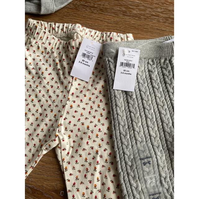 babyGAP(ベビーギャップ)の【新品・未使用・タグ付き】baby GAP 女の子60センチ　３点セット キッズ/ベビー/マタニティのベビー服(~85cm)(パンツ)の商品写真