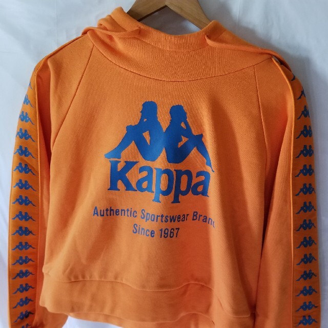 Kappa(カッパ)の新品　KAPPA　かっぱ　パーカー　オレンジ レディースのトップス(パーカー)の商品写真