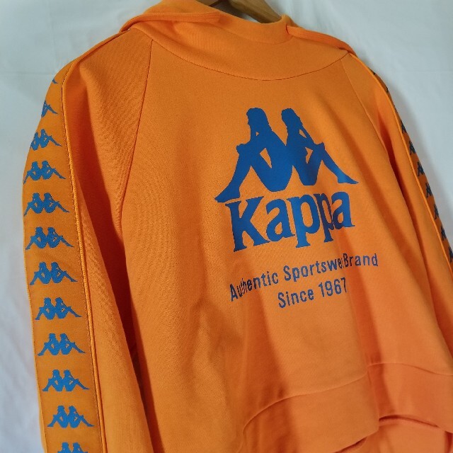 Kappa(カッパ)の新品　KAPPA　かっぱ　パーカー　オレンジ レディースのトップス(パーカー)の商品写真