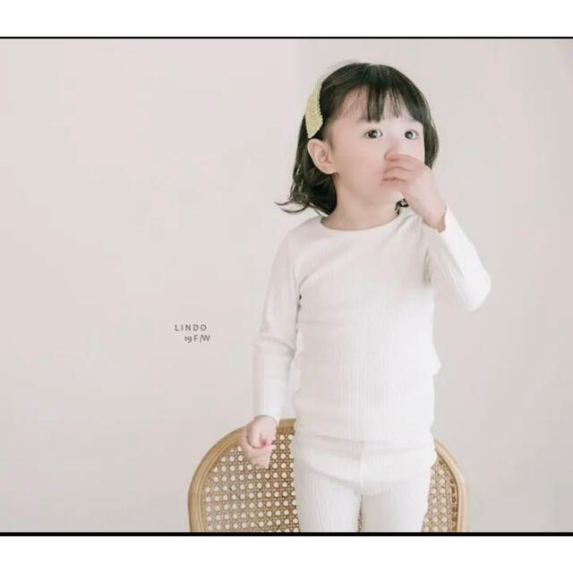 ベビー ホワイト セットアップ  シンプル 無地 90 キッズ/ベビー/マタニティのキッズ服女の子用(90cm~)(その他)の商品写真