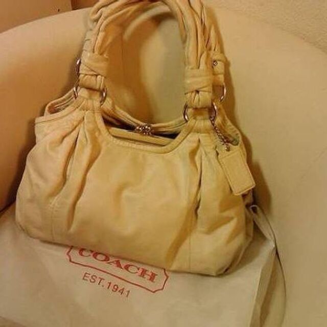 Coach(コーチ)がま口タイプ レザー トートバッグ - トートバッグ