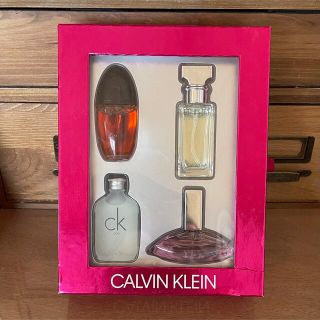 カルバンクライン(Calvin Klein)のカルバンクライン 香水 セット（箱無しです）(香水(女性用))