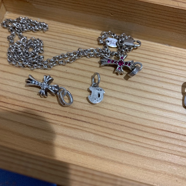 Chrome Hearts(クロムハーツ)のクロムハーツ イニシャルチャームＴ メンズのアクセサリー(ネックレス)の商品写真