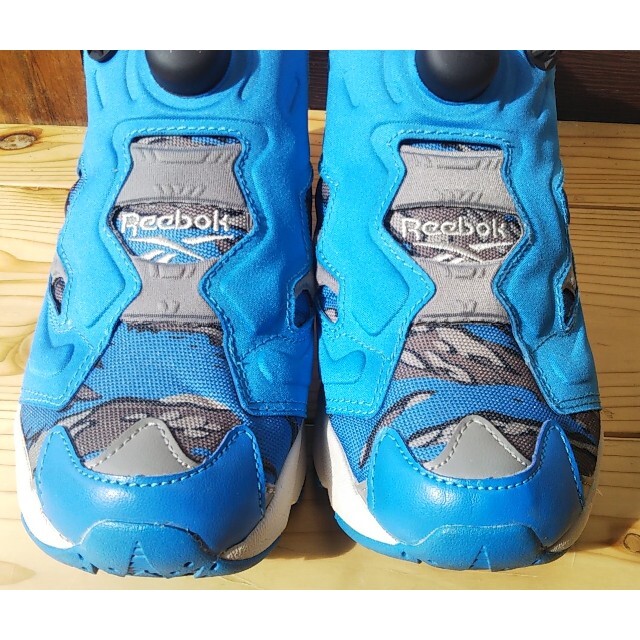 Reebok(リーボック)のReebok ポンプフューリー 23cm ブルー/グレー(カモフラ)/ホワイト レディースの靴/シューズ(スニーカー)の商品写真