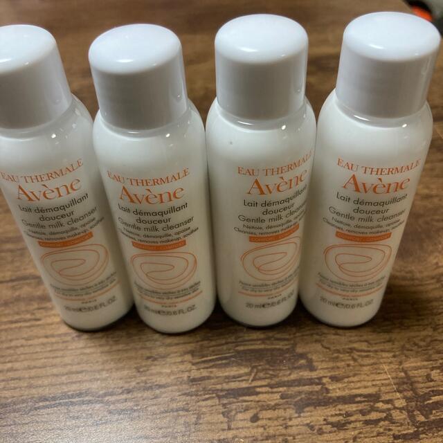 Avene(アベンヌ)のアベンヌ　クレンジングミルク　20ml コスメ/美容のスキンケア/基礎化粧品(クレンジング/メイク落とし)の商品写真