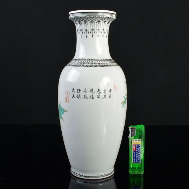 中国 中国景徳鎮製 粉彩 漢詩孔雀牡丹文瓶 V R4333 中国 中国景徳鎮製 粉彩 漢詩孔雀牡丹文瓶 V R4333