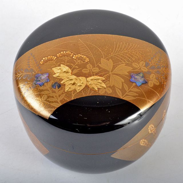 茶道具 輪島塗 高釉厚三作 扇面春秋蒔絵 平棗 共箱 D R4335の 茶道具 輪島塗 高釉厚三作 扇面春秋蒔絵 平棗 共箱 D R4335の