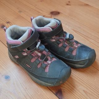 キーン(KEEN)の子供用トレッキングシューズ(アウトドアシューズ)