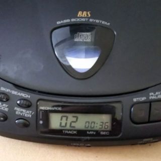 最終値下げ:TEAC ポータブルCDプレーヤー PD-P50【中古・動作