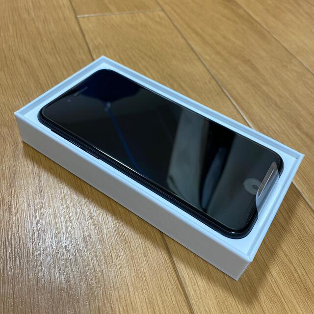 [新品未使用]iPhone SE2 64GB ブラック 1