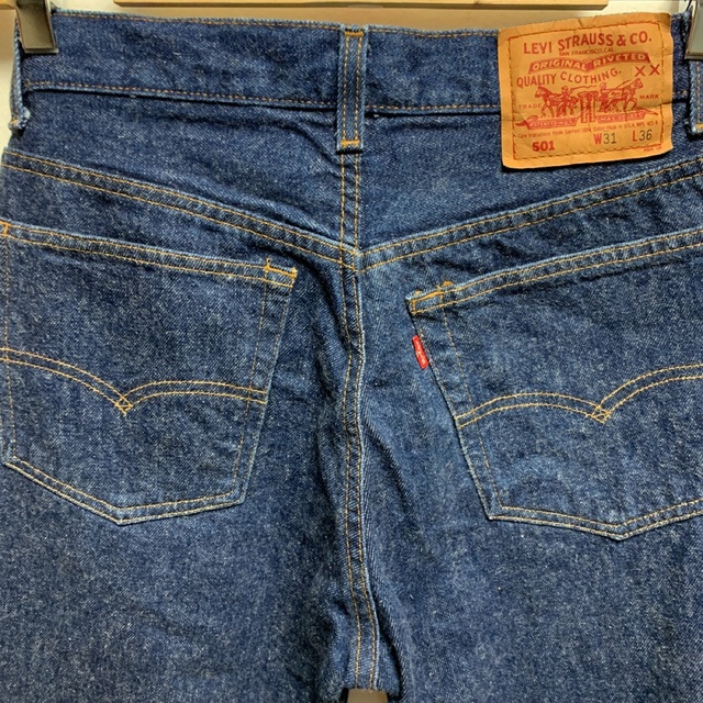 Levi's(リーバイス)のリーバイス501 アメリカ製　バレンシア工場　赤文字 メンズのパンツ(デニム/ジーンズ)の商品写真